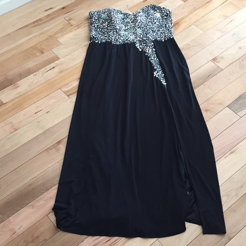 Prom elegance - Picture 2 of 3